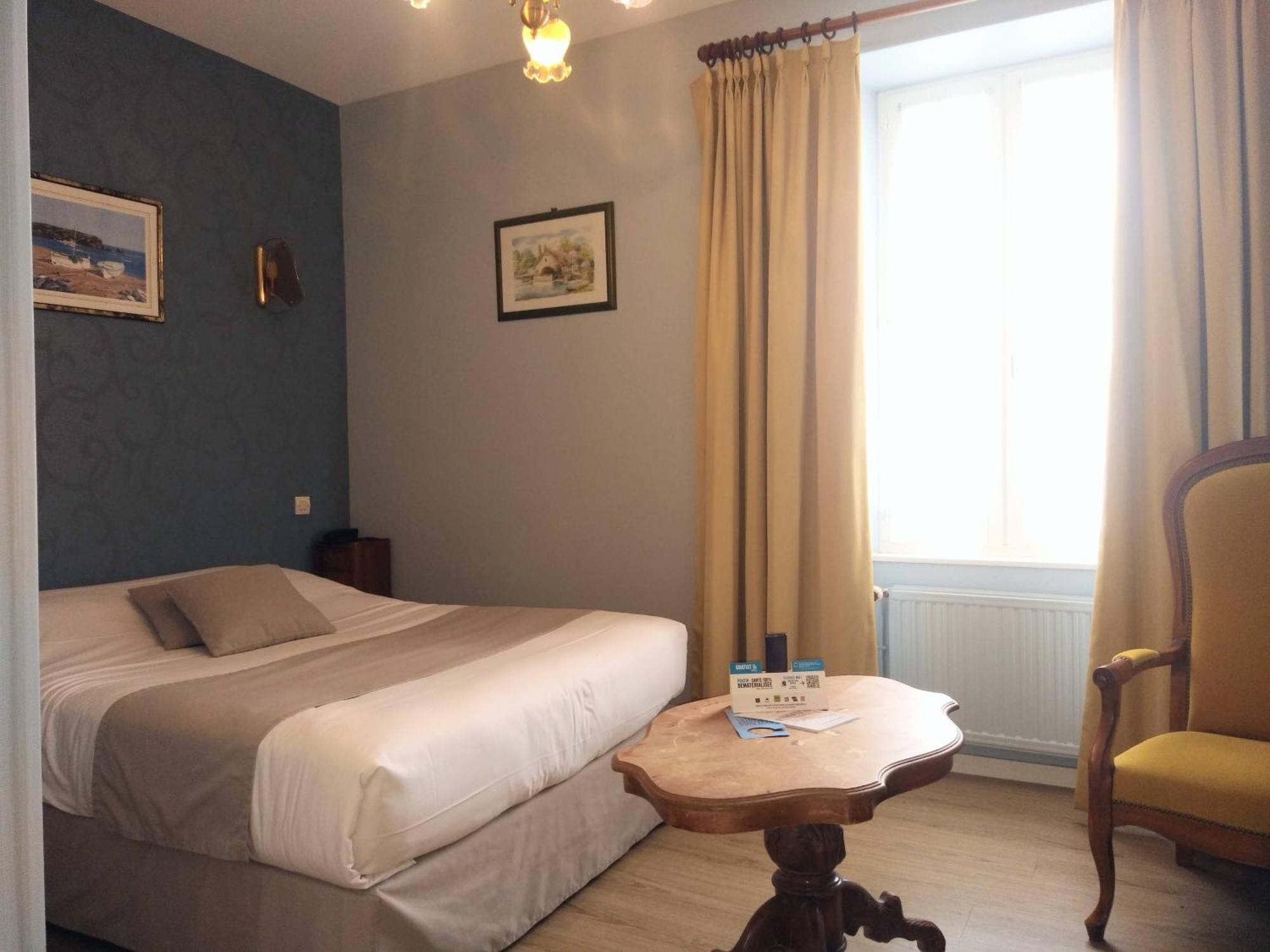 Hostellerie Saint Martin- Logis Hotel Et Restaurant Creully sur Seulles Eksteriør bilde