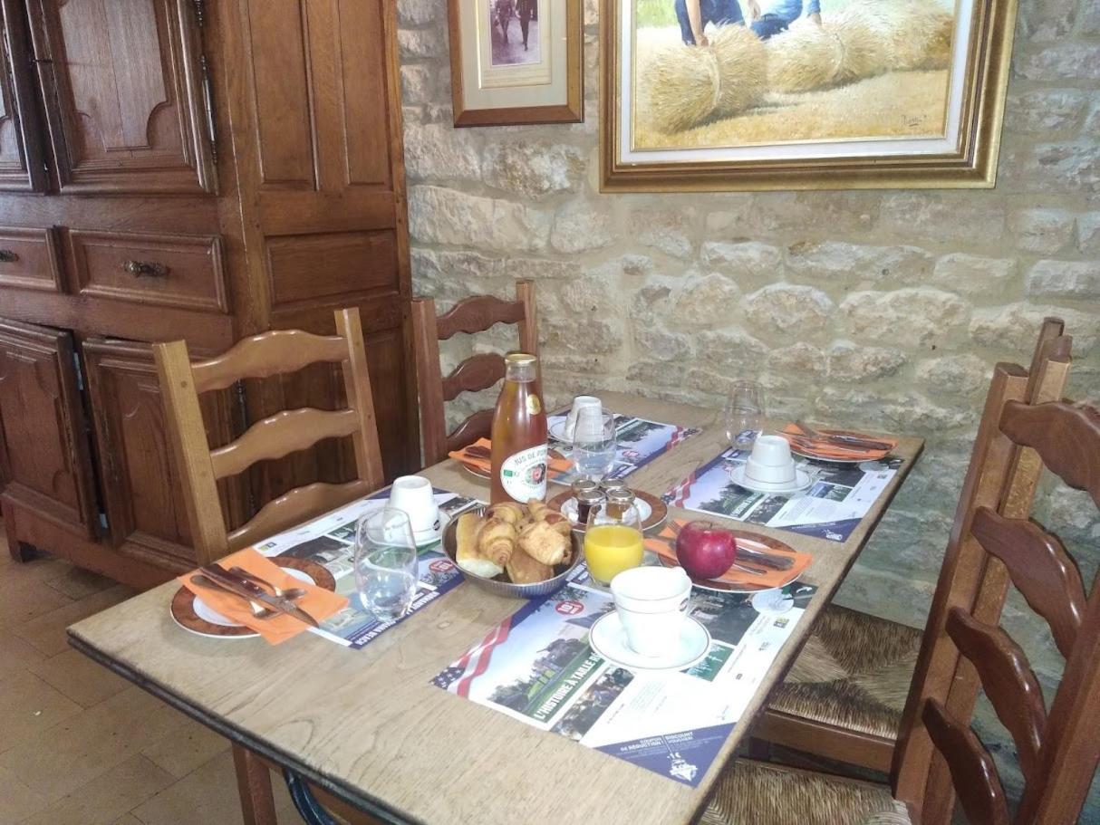 Hostellerie Saint Martin- Logis Hotel Et Restaurant Creully sur Seulles Eksteriør bilde