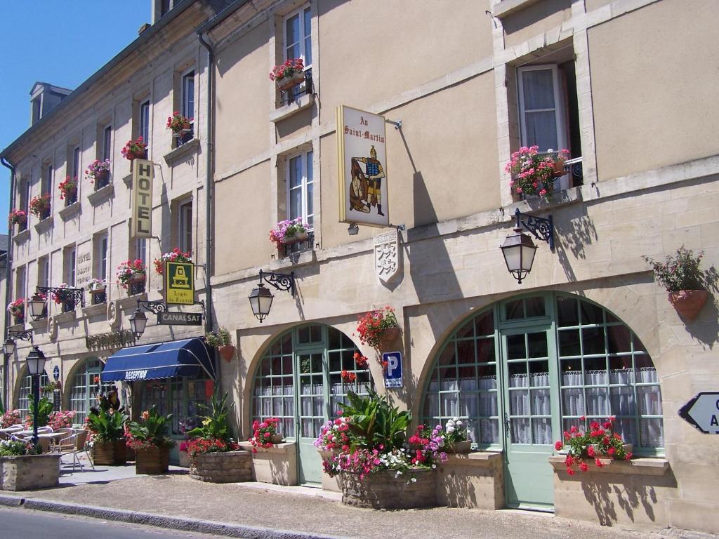 Hostellerie Saint Martin- Logis Hotel Et Restaurant Creully sur Seulles Eksteriør bilde