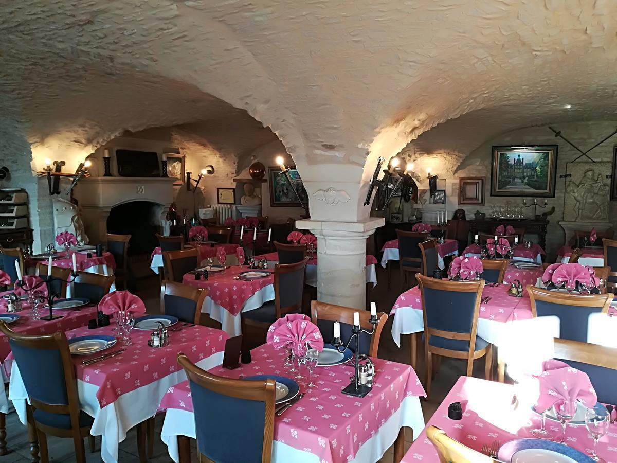 Hostellerie Saint Martin- Logis Hotel Et Restaurant Creully sur Seulles Eksteriør bilde