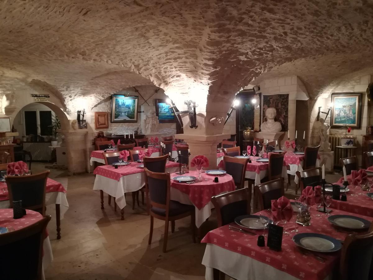 Hostellerie Saint Martin- Logis Hotel Et Restaurant Creully sur Seulles Eksteriør bilde