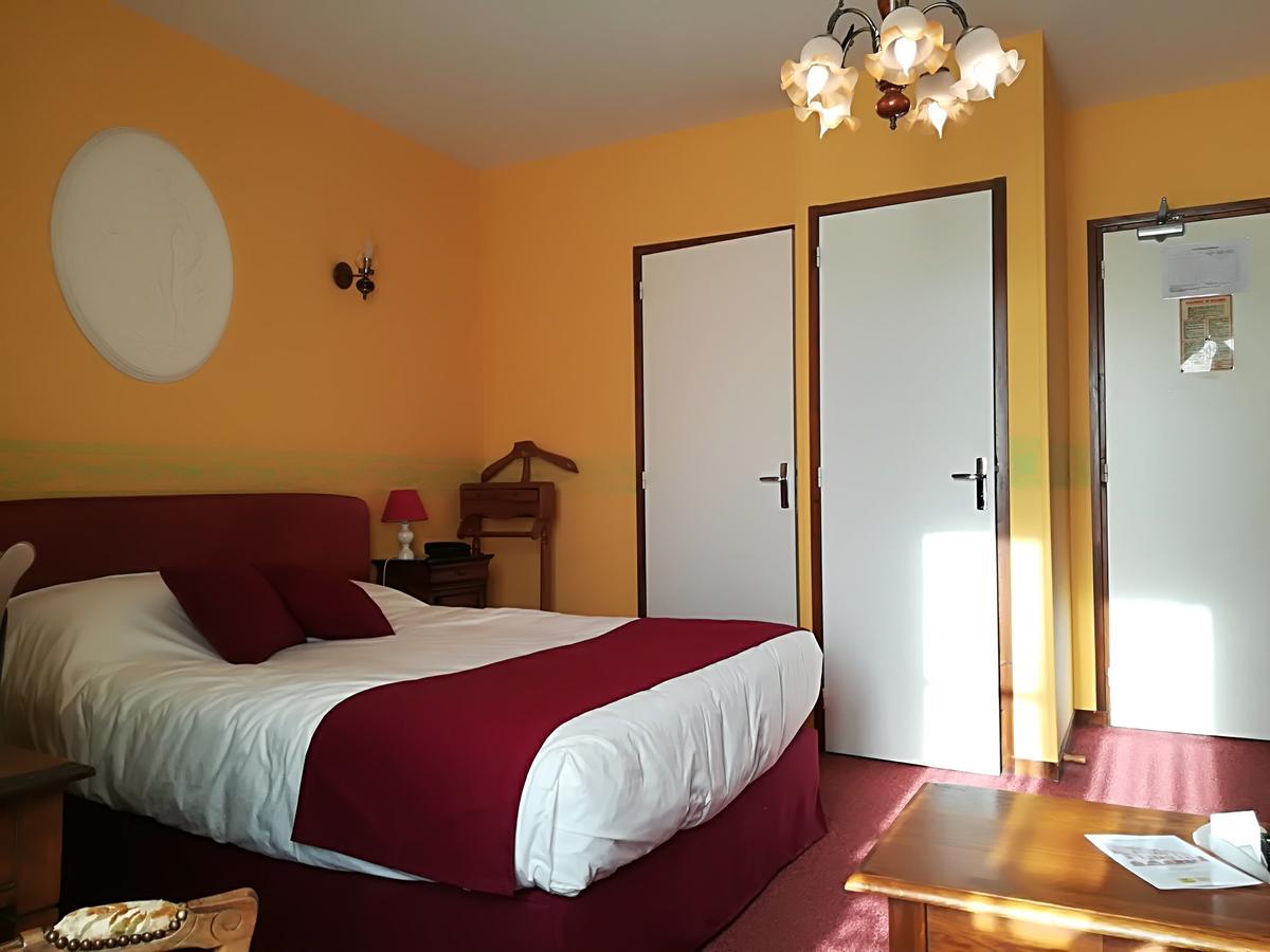 Hostellerie Saint Martin- Logis Hotel Et Restaurant Creully sur Seulles Eksteriør bilde