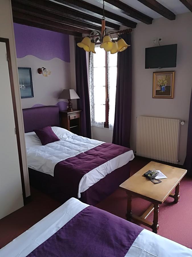 Hostellerie Saint Martin- Logis Hotel Et Restaurant Creully sur Seulles Eksteriør bilde