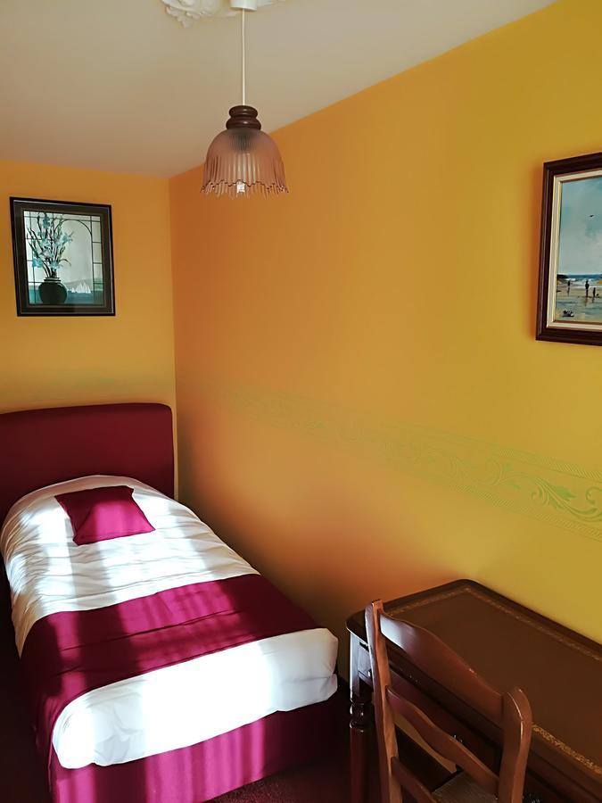 Hostellerie Saint Martin- Logis Hotel Et Restaurant Creully sur Seulles Eksteriør bilde